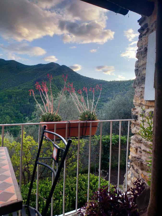 Casa Vacanze Sole Borghetto d'Arroscia Buitenkant foto