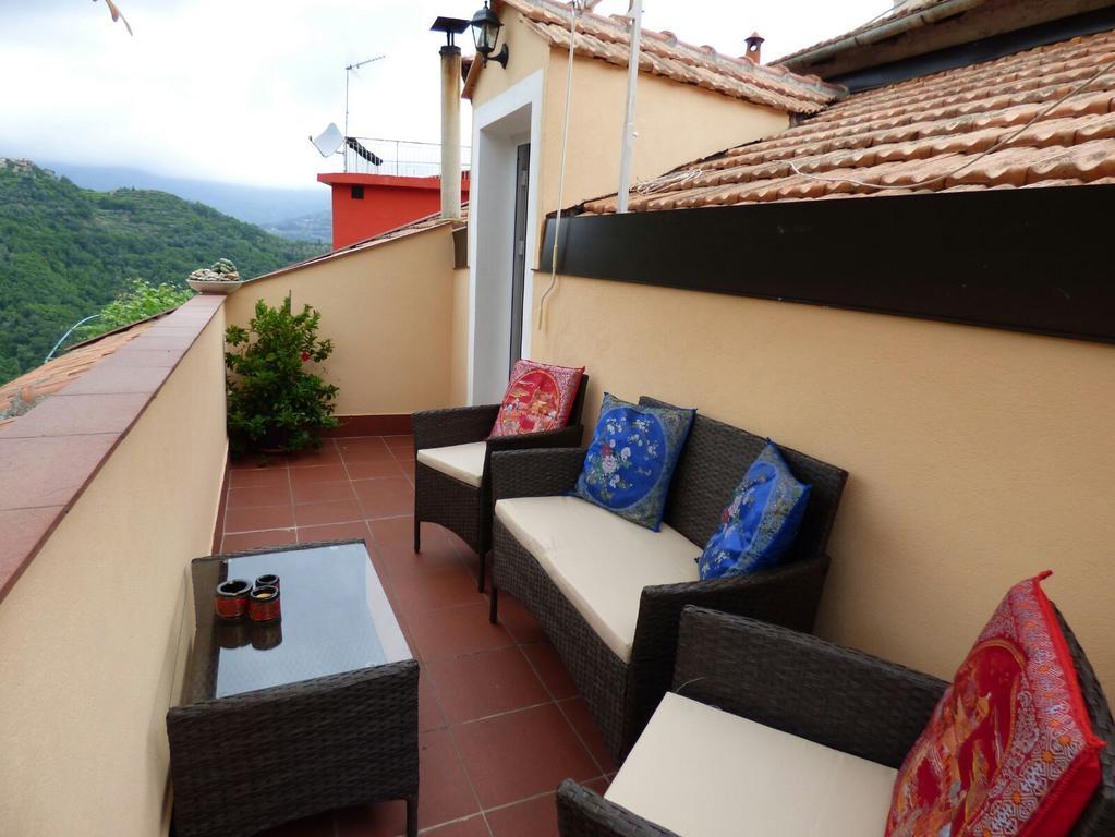 Casa Vacanze Sole Borghetto d'Arroscia Buitenkant foto